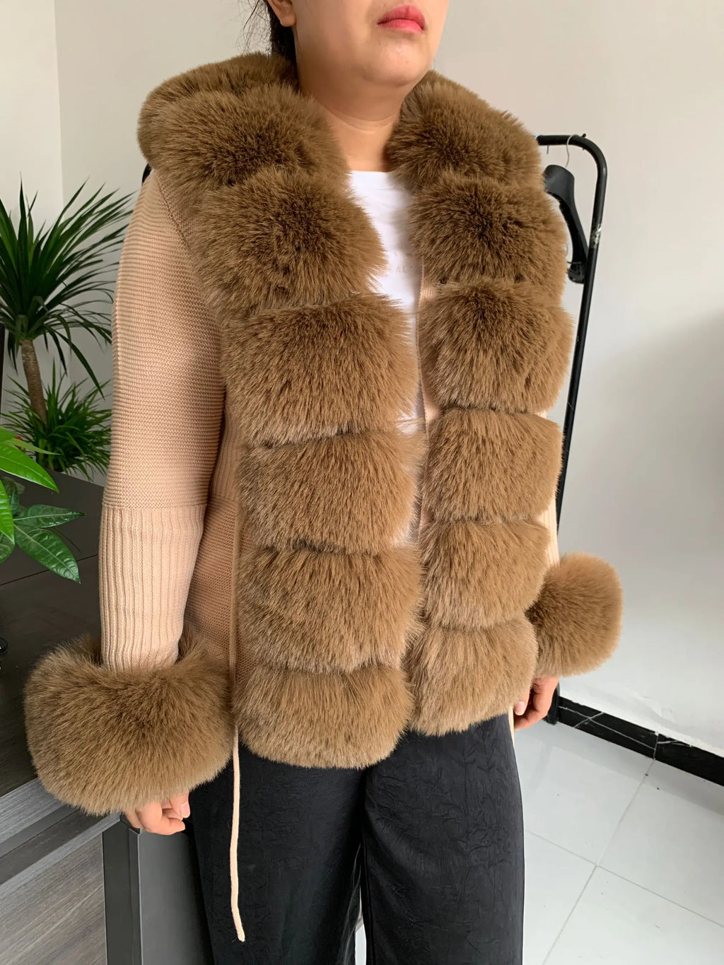 Women Faux Fur Knit Sweater cardigan Spring Autumn elegant Knitted sweater with faux fox fur collar Ladies Fashion Coat fur coat