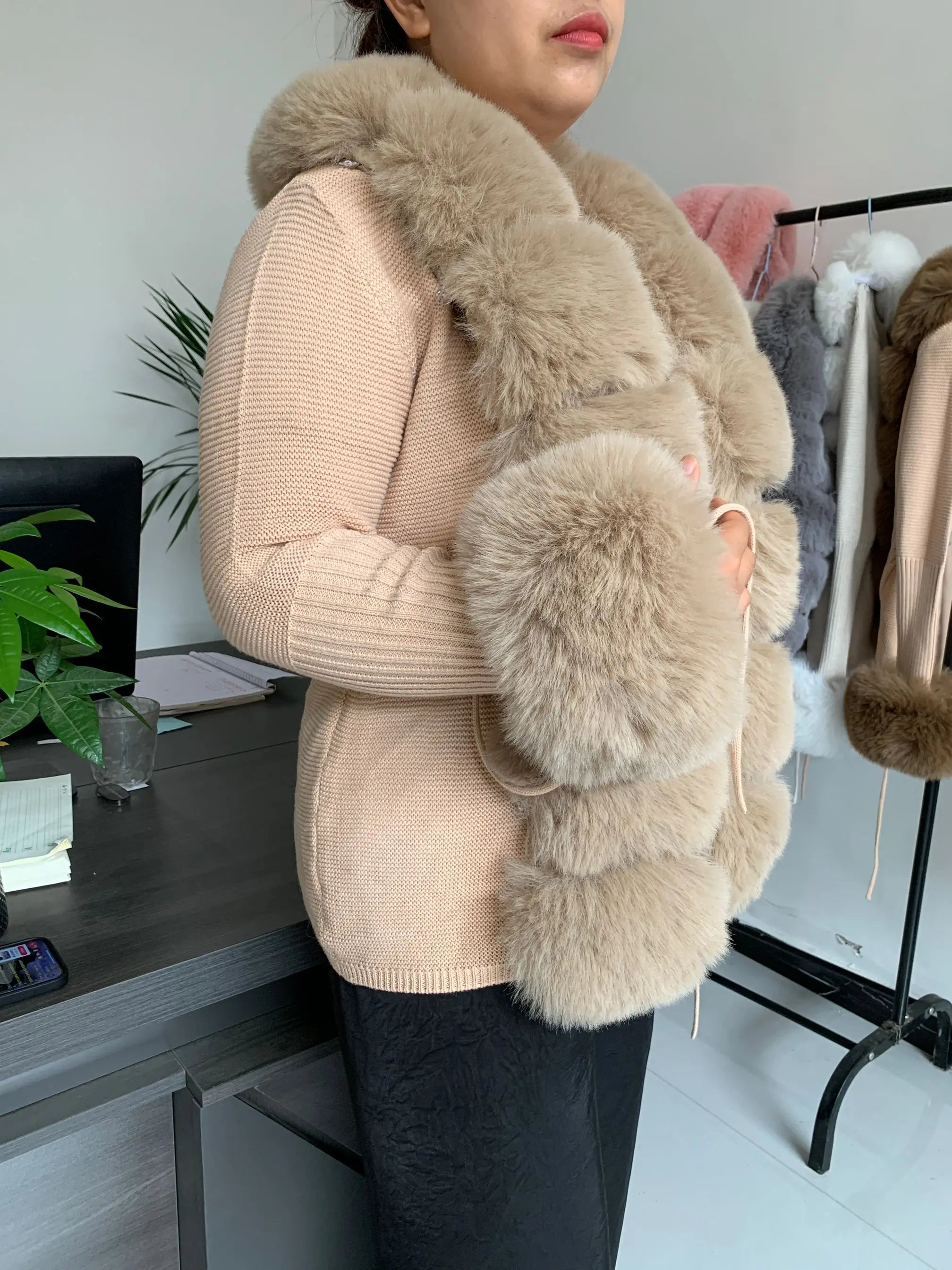 Women Faux Fur Knit Sweater cardigan Spring Autumn elegant Knitted sweater with faux fox fur collar Ladies Fashion Coat fur coat