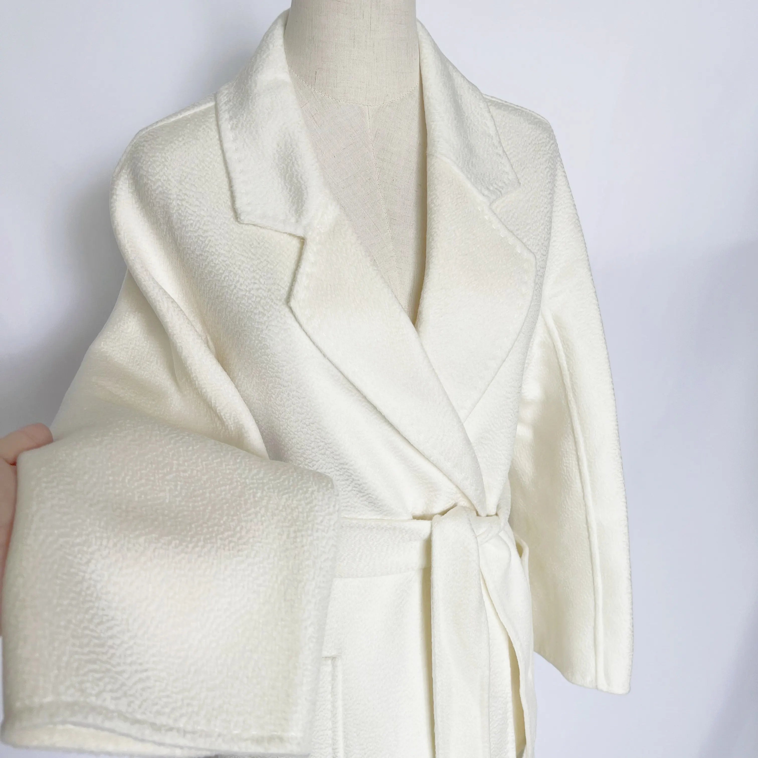 SPECIAL OFFER Cashmere Coat Female Winter Mid-Length Corrugated Coat Black Wool Coat Woman Autumn New Casual Fashion Beige Coat