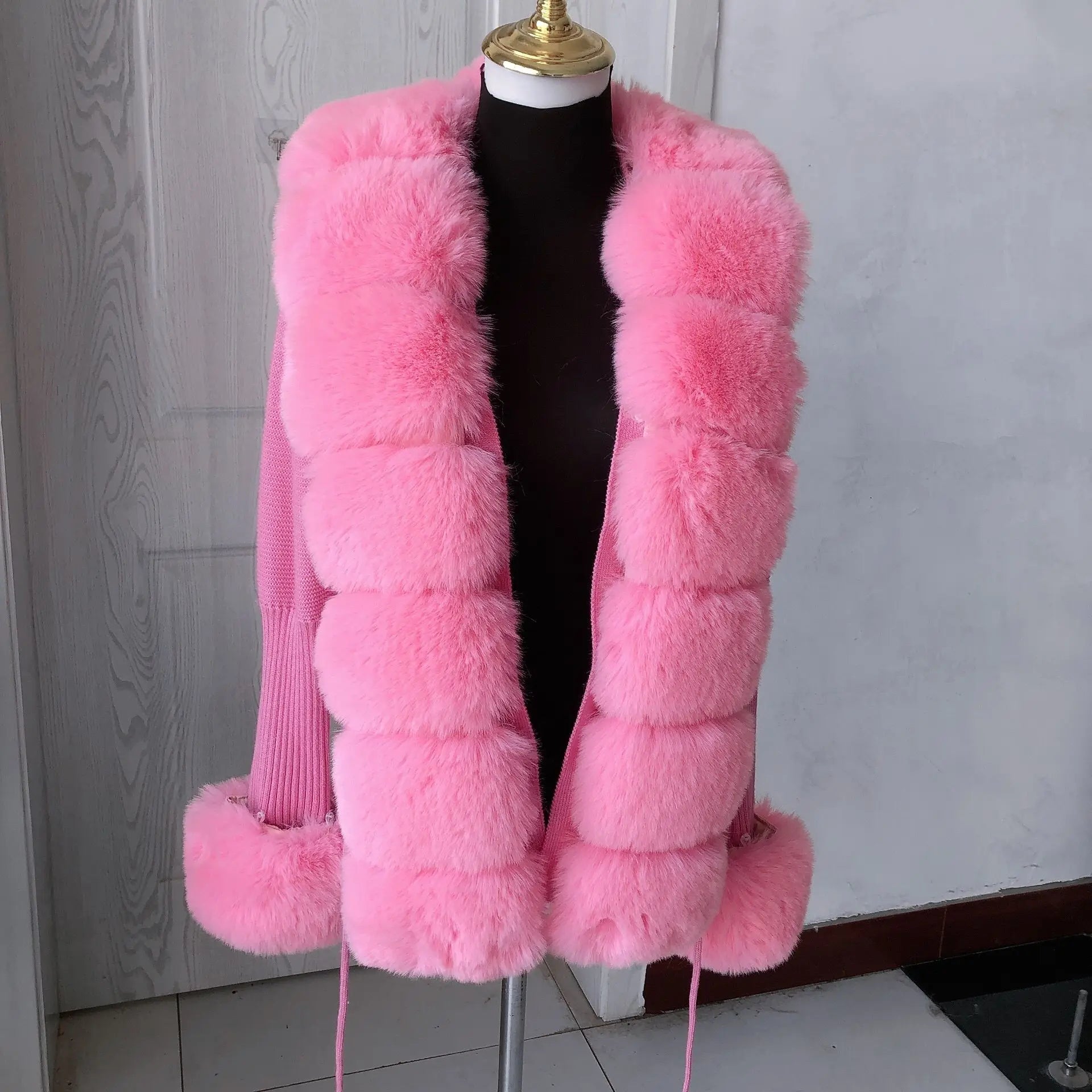 Women Faux Fur Knit Sweater cardigan Spring Autumn elegant Knitted sweater with faux fox fur collar Ladies Fashion Coat fur coat