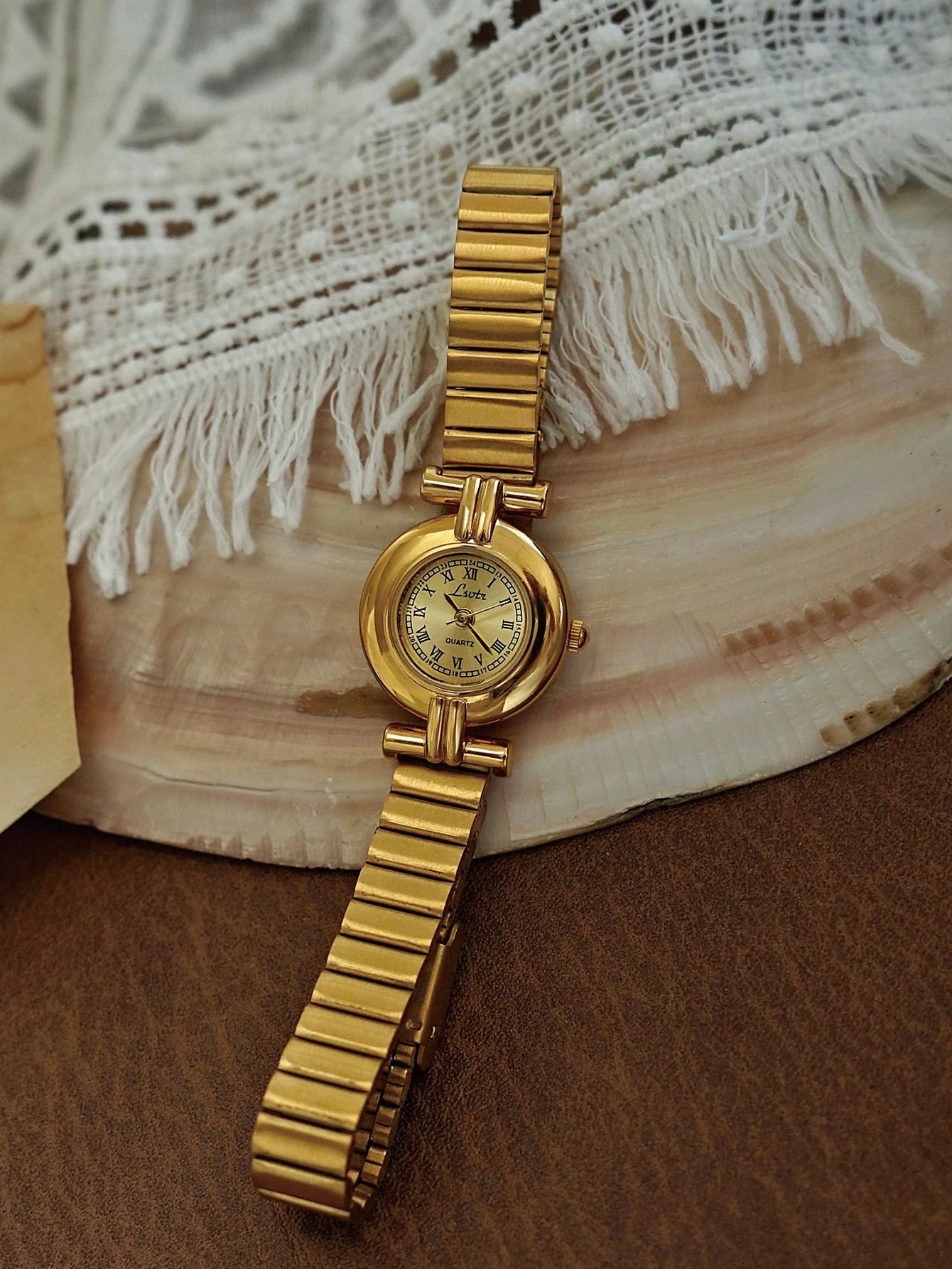 1 Piece of French Retro Gold Small Dial Women's Watch, Fashionable, Elegant, Exquisite, Compact Waterproof Quartz Watch, Suitable for Daily Wear, Dinner and Other Occasions, Decorative Wrist Roman Scale Dial Women's Watch