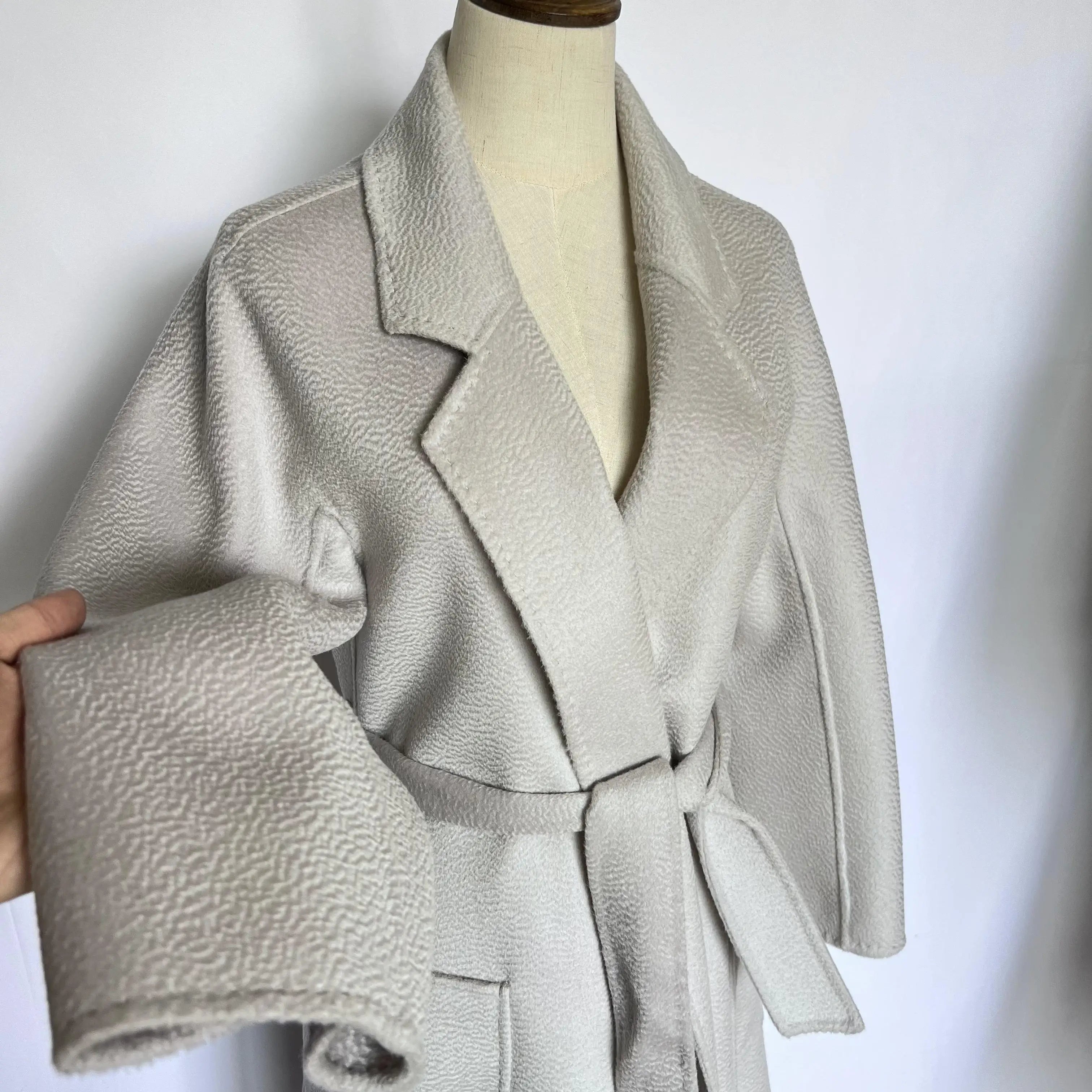 SPECIAL OFFER Cashmere Coat Female Winter Mid-Length Corrugated Coat Black Wool Coat Woman Autumn New Casual Fashion Beige Coat