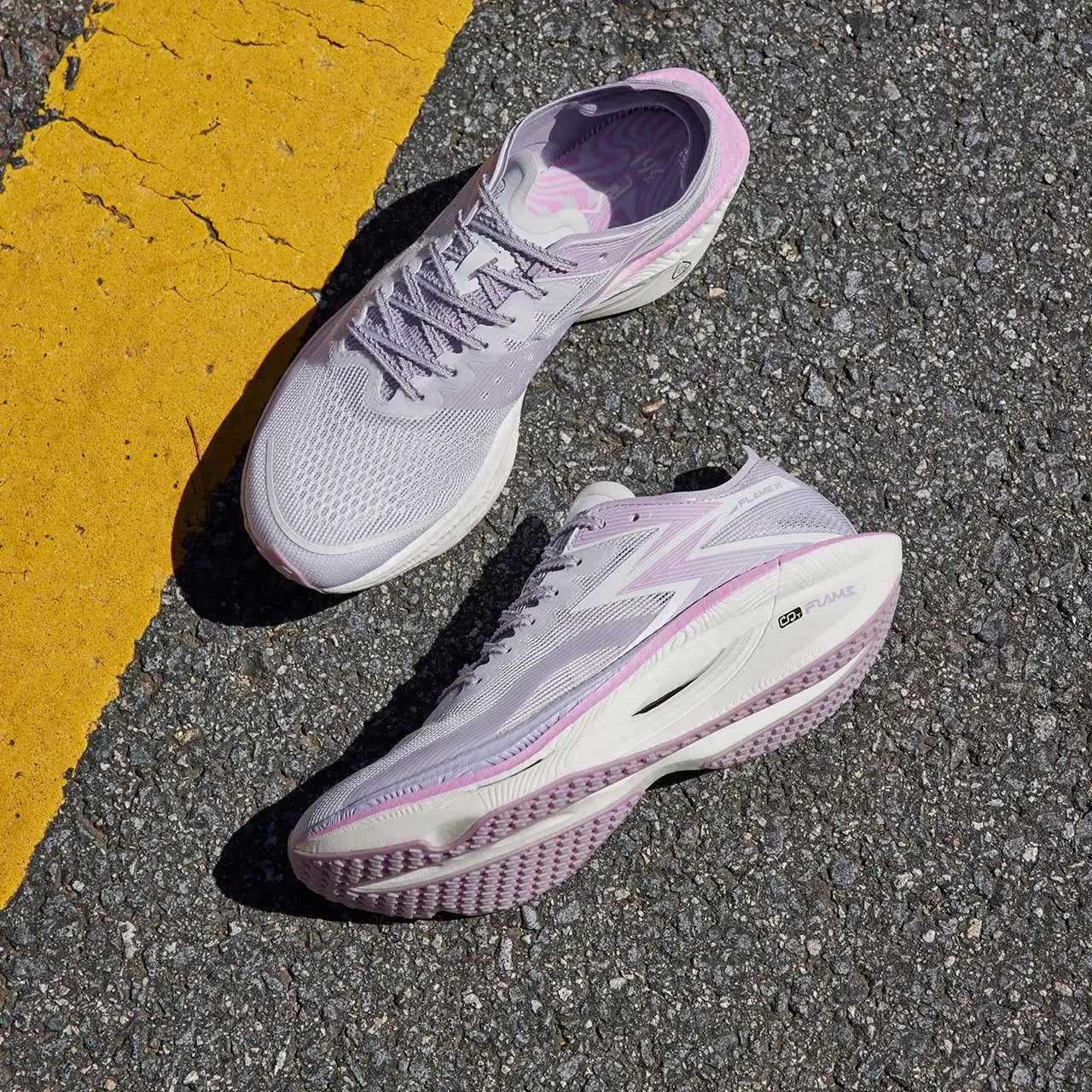 361 Degrees NEW Flame 3.0 Men Running Shoes Marathon Carbon Plate Racing Breathable Cushioning Non-Slip Sneakers Male 672412207