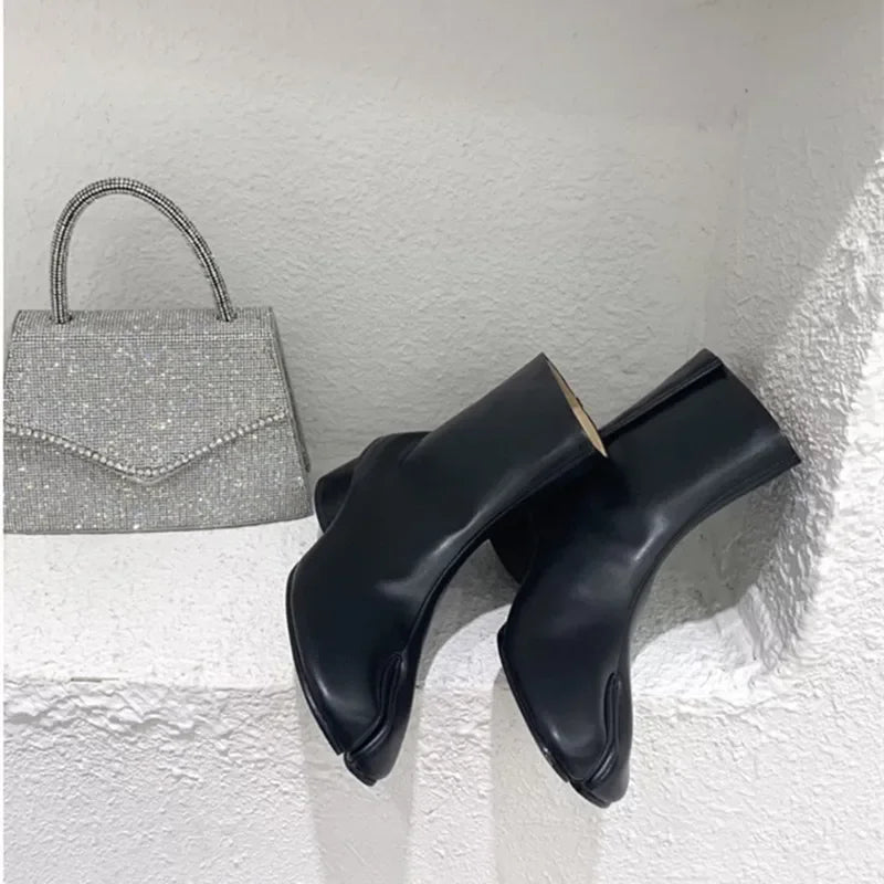 Luxury Design Fashion Split Toe Shoes 2025 Autumn Winter New Ankle Boots Genuine Leather Low Heels Women's Boots