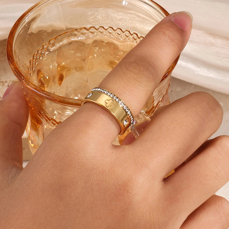 French Clover High Quality Stainless Steel Shiny Zircon Rings Set For Women 18K-Gold-plated Waterproof Not Fading Rings NEW