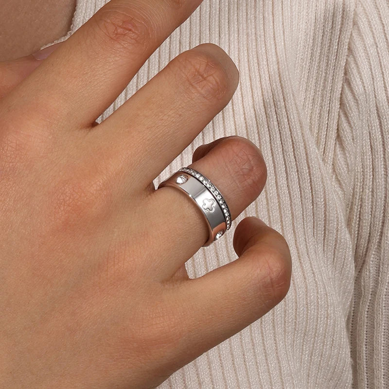 French Clover High Quality Stainless Steel Shiny Zircon Rings Set For Women 18K-Gold-plated Waterproof Not Fading Rings NEW